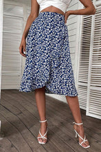 Load image into Gallery viewer, Ditsy Floral Ruffled Skirt