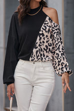 Load image into Gallery viewer, Two-Tone Leopard Cold Shoulder Top