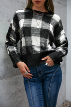 Load image into Gallery viewer, Buffalo Plaid Cropped Sweater