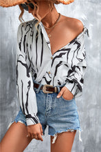 Load image into Gallery viewer, Printed Button Down Long Sleeve Shirt